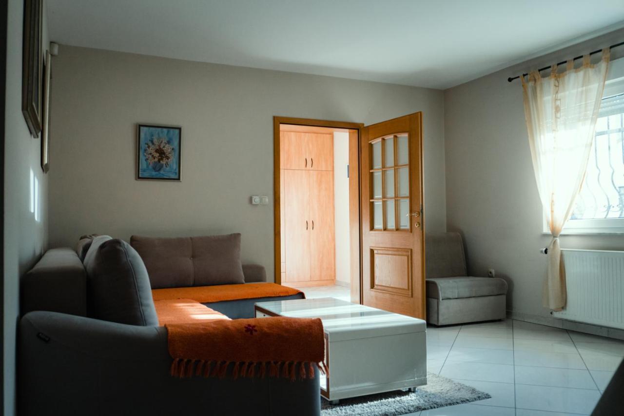 Holiday Home Rozic - Villa With Private Seasonal Heated Pool Μόσταρ Εξωτερικό φωτογραφία