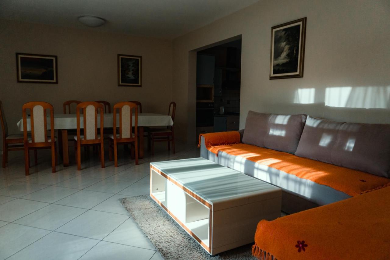 Holiday Home Rozic - Villa With Private Seasonal Heated Pool Μόσταρ Εξωτερικό φωτογραφία