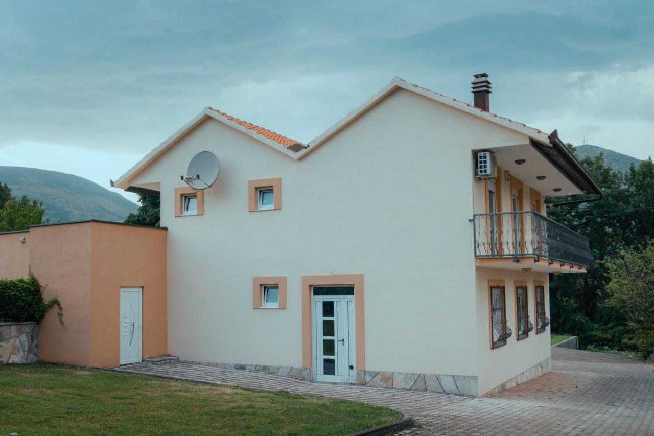 Holiday Home Rozic - Villa With Private Seasonal Heated Pool Μόσταρ Εξωτερικό φωτογραφία