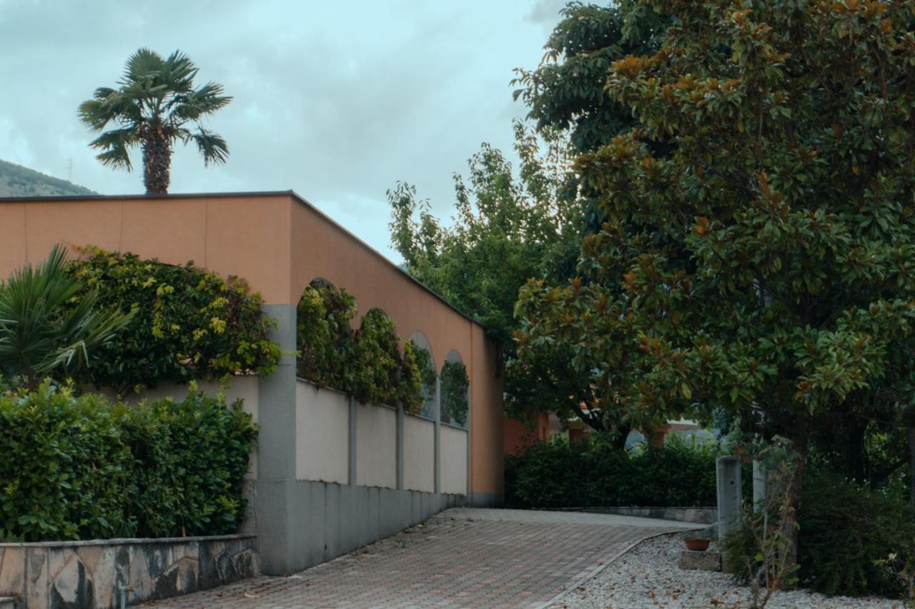 Holiday Home Rozic - Villa With Private Seasonal Heated Pool Μόσταρ Εξωτερικό φωτογραφία