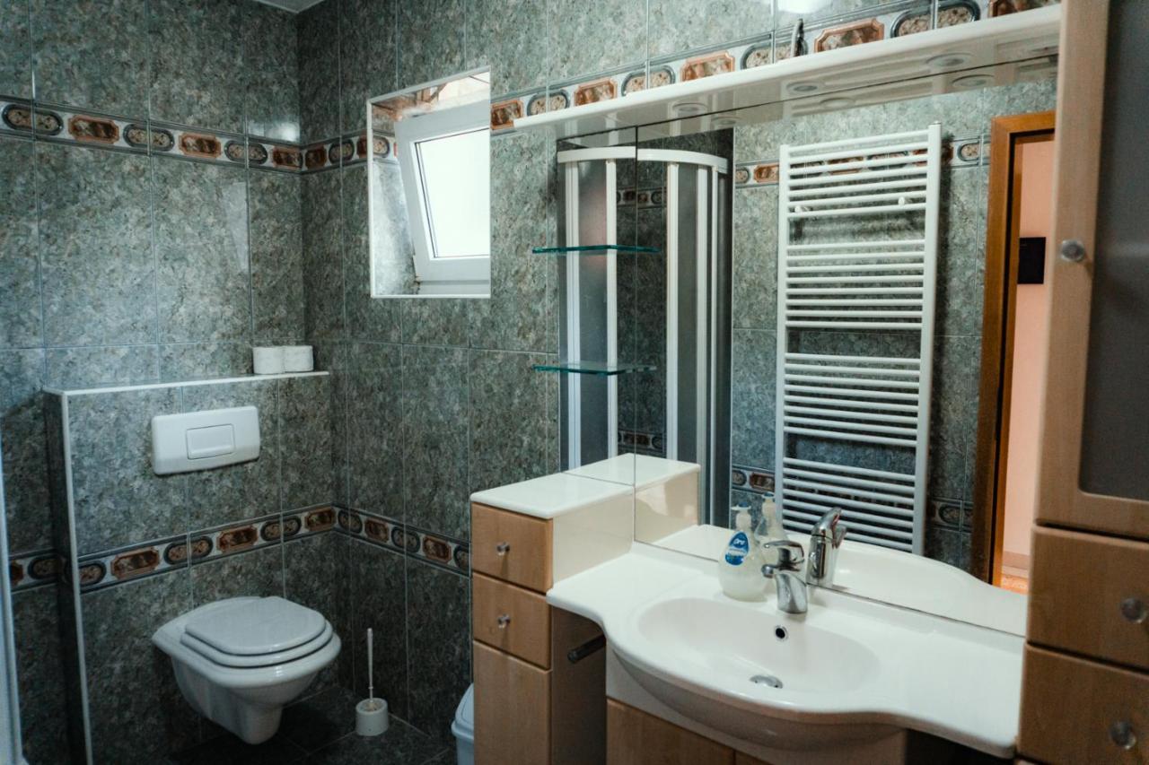 Holiday Home Rozic - Villa With Private Seasonal Heated Pool Μόσταρ Εξωτερικό φωτογραφία