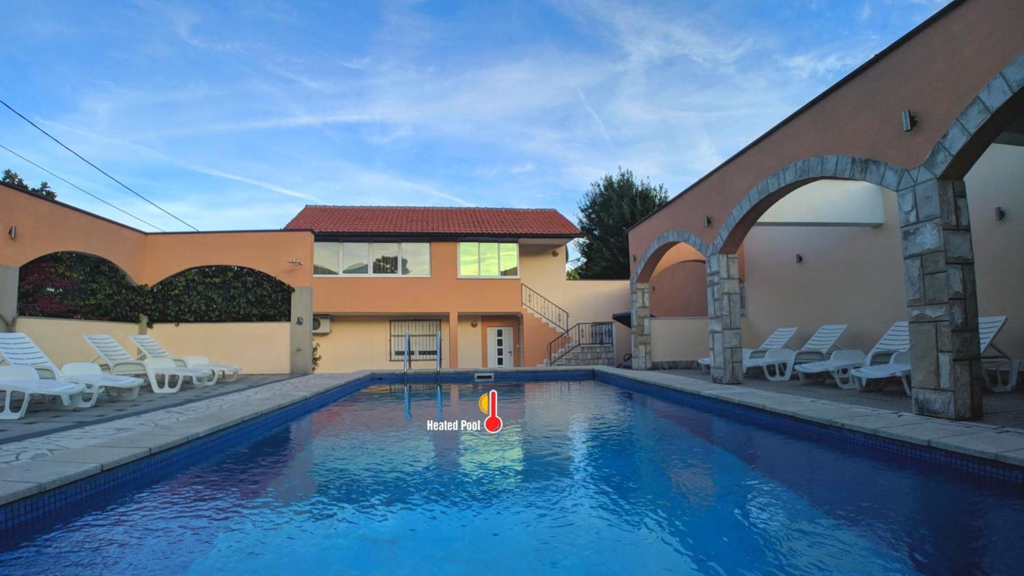 Holiday Home Rozic - Villa With Private Seasonal Heated Pool Μόσταρ Εξωτερικό φωτογραφία
