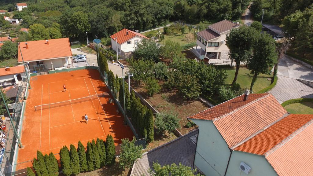Holiday Home Rozic - Villa With Private Seasonal Heated Pool Μόσταρ Εξωτερικό φωτογραφία